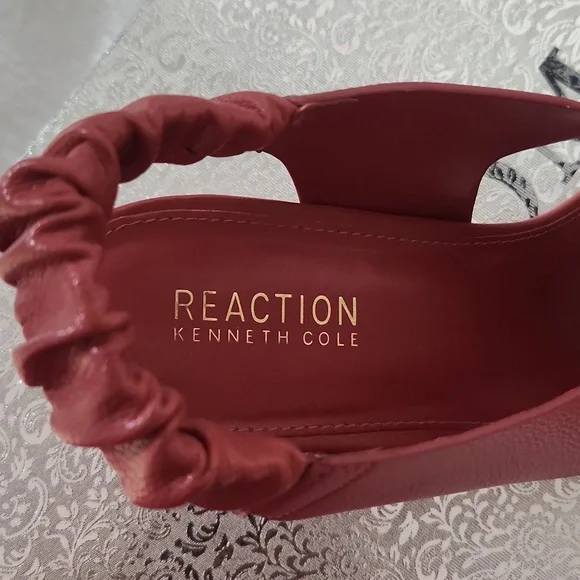 REACTION KENNT COLE SIZE 9 1/2 Elegant Red Women's Heeled Sandals - Picture 4 of 7